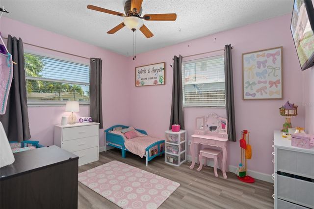 6944 BUHRLEY TERRACE N, St Petersburg, FL 33709