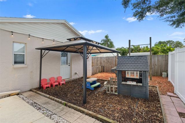 6944 BUHRLEY TERRACE N, St Petersburg, FL 33709
