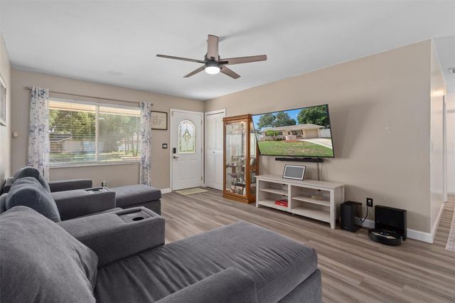 6944 BUHRLEY TERRACE N, St Petersburg, FL 33709