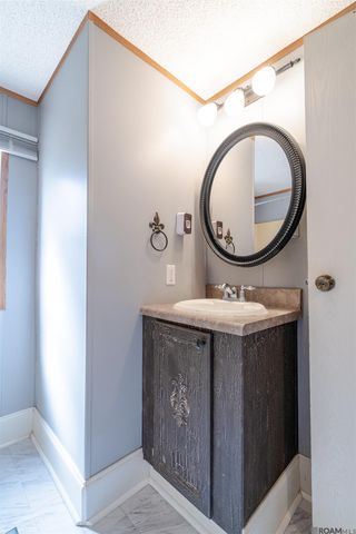 4063 N Row Ave, Zachary, LA 70791