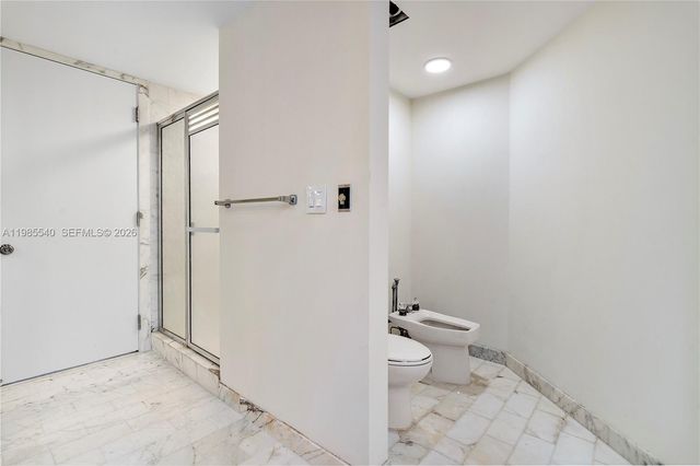 19500 Turnberry Way 15E, Aventura, FL 33180