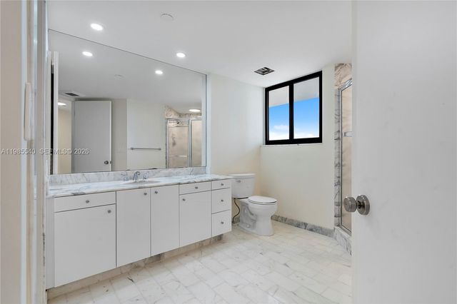 19500 Turnberry Way 15E, Aventura, FL 33180