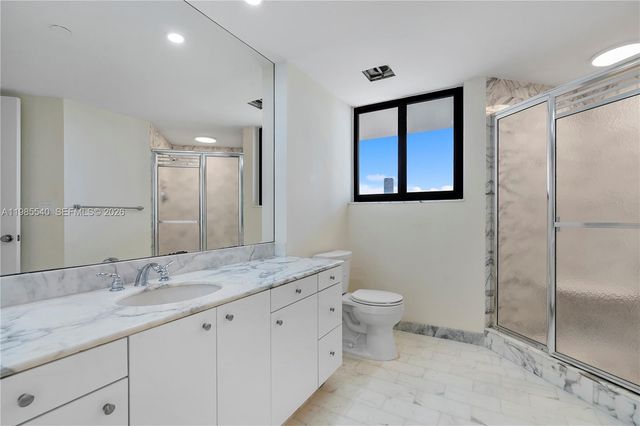 19500 Turnberry Way 15E, Aventura, FL 33180