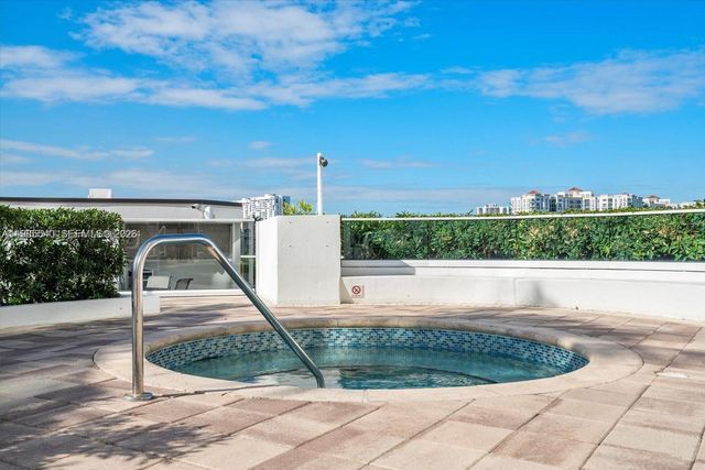 19500 Turnberry Way 15E, Aventura, FL 33180