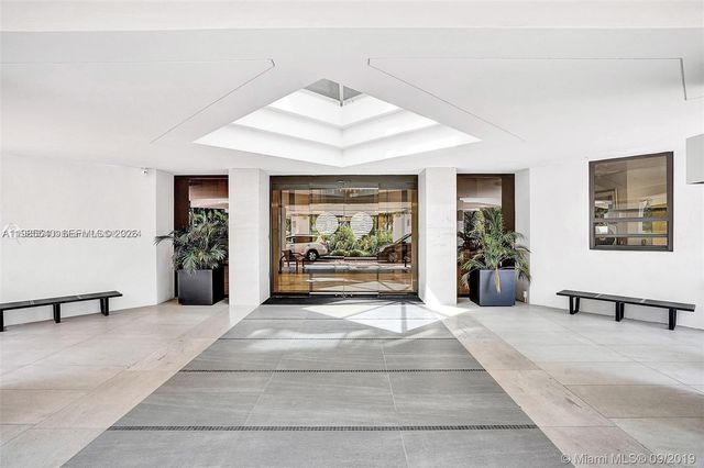 19500 Turnberry Way 15E, Aventura, FL 33180