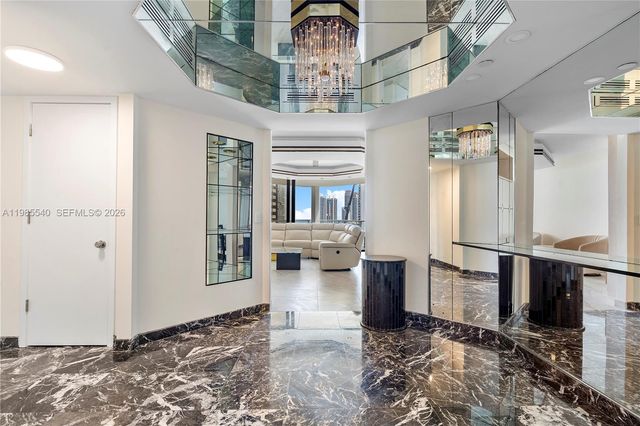 19500 Turnberry Way 15E, Aventura, FL 33180