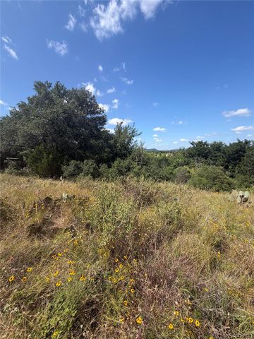 7152 River Oaks DR, Kingsland, TX 78639