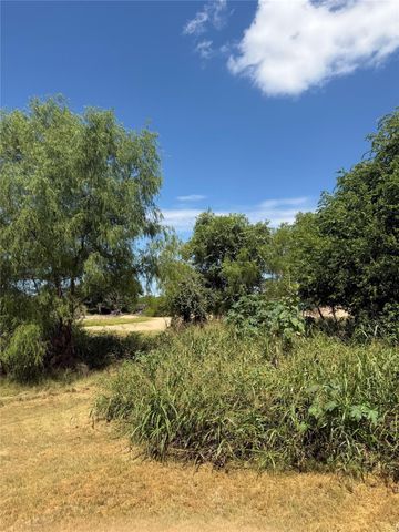 7152 River Oaks DR, Kingsland, TX 78639