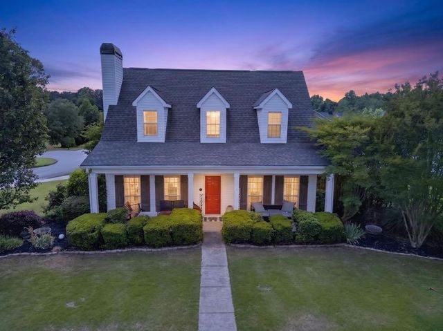200 Meadow Lake Drive, Carrollton, GA 30116