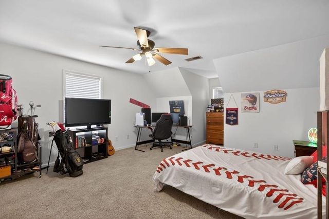 200 Meadow Lake Drive, Carrollton, GA 30116