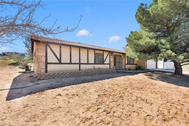 13421 Dean, Victorville, CA 92395