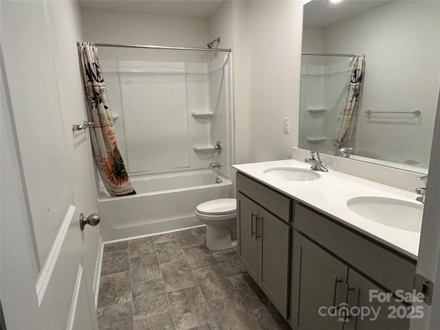 1071 Foxberry Lane, Maiden, NC 28650