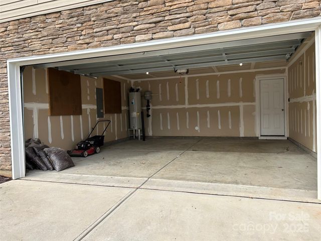 1071 Foxberry Lane, Maiden, NC 28650