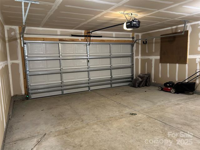 1071 Foxberry Lane, Maiden, NC 28650