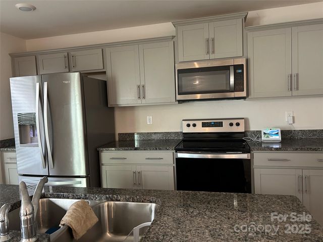 1071 Foxberry Lane, Maiden, NC 28650