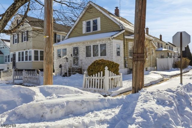 142 Bonna Villa Ave, Roselle Boro, NJ 07203