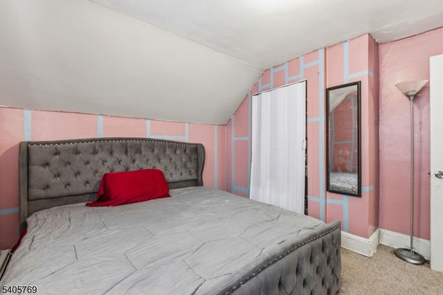 142 Bonna Villa Ave, Roselle Boro, NJ 07203