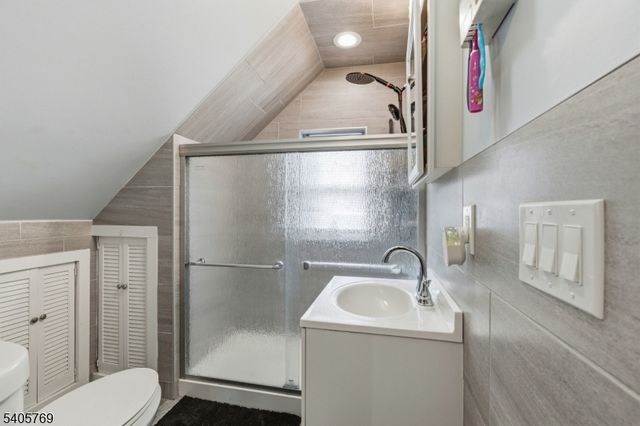 142 Bonna Villa Ave, Roselle Boro, NJ 07203