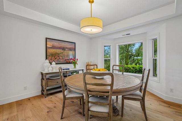 1440 Shadow Rock Dr, Auburn, CA 95602