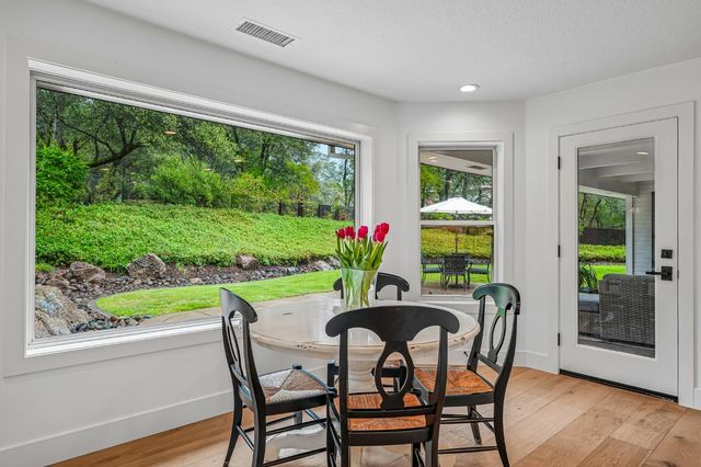 1440 Shadow Rock Dr, Auburn, CA 95602