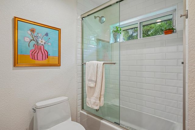 1440 Shadow Rock Dr, Auburn, CA 95602