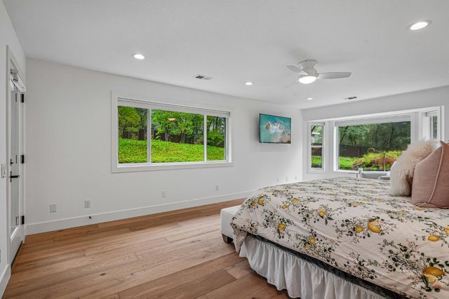 1440 Shadow Rock Dr, Auburn, CA 95602