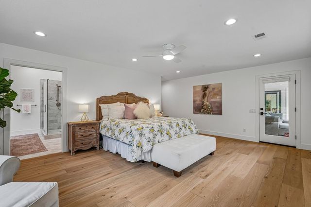 1440 Shadow Rock Dr, Auburn, CA 95602