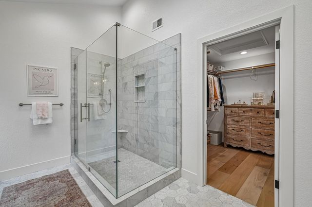 1440 Shadow Rock Dr, Auburn, CA 95602