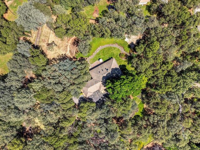 1440 Shadow Rock Dr, Auburn, CA 95602