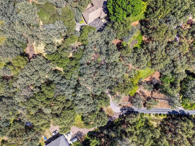 1440 Shadow Rock Dr, Auburn, CA 95602