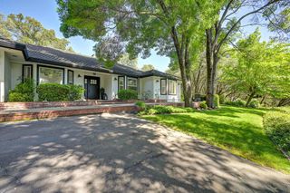 1440 Shadow Rock Dr, Auburn, CA 95602