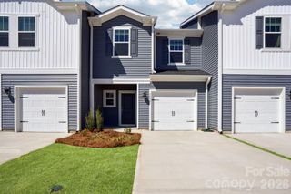 9044 Foggy Brook Loop, Charlotte, NC 28216