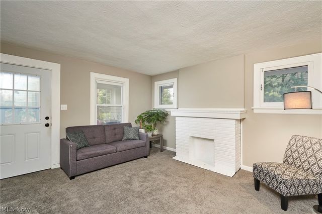 2514 Christensen Avenue, Akron, OH 44314