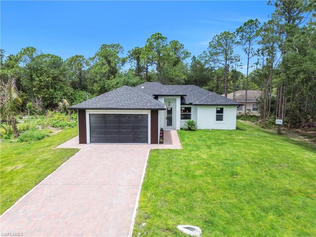 2005 Robert AVE, ALVA, FL 33920 — exterior