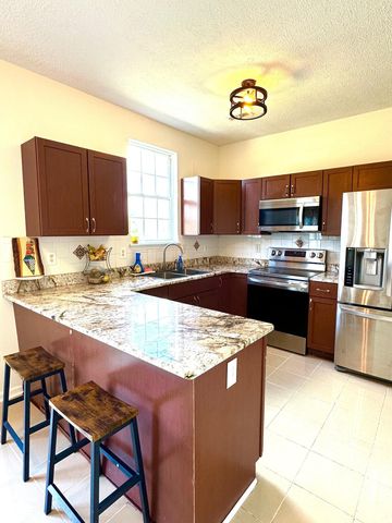 10142 Ironway Drive, Indianapolis, IN 46239