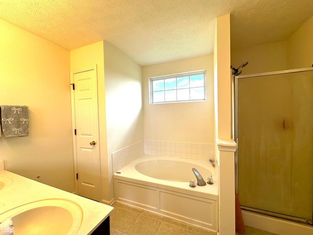 10142 Ironway Drive, Indianapolis, IN 46239