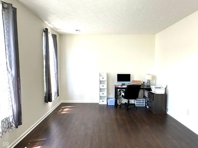 10142 Ironway Drive, Indianapolis, IN 46239
