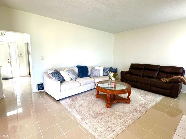 10142 Ironway Drive, Indianapolis, IN 46239