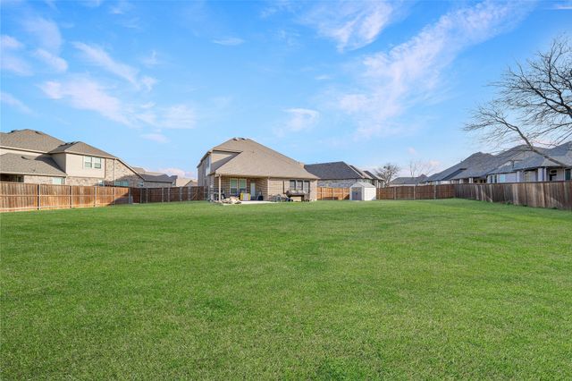 9401 Trailway Dr, Little Elm, TX 75068