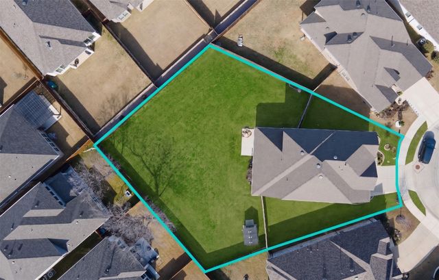 9401 Trailway Dr, Little Elm, TX 75068