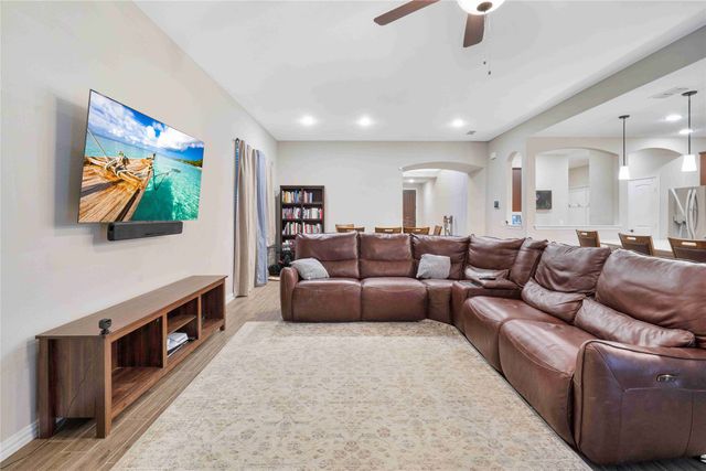 9401 Trailway Dr, Little Elm, TX 75068