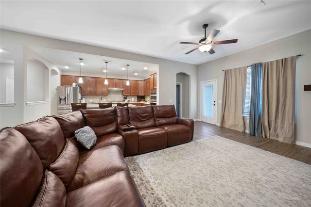 9401 Trailway Dr, Little Elm, TX 75068