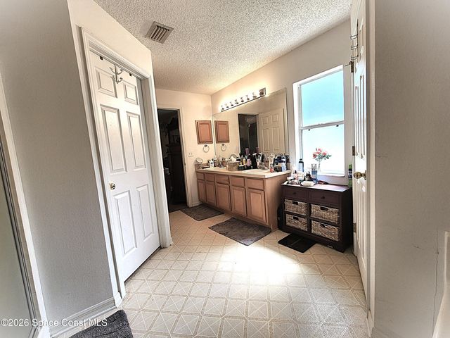 622 SW Weaver Road SW, Palm Bay, FL 32908
