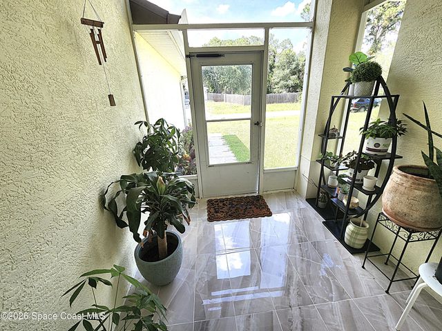 622 SW Weaver Road SW, Palm Bay, FL 32908