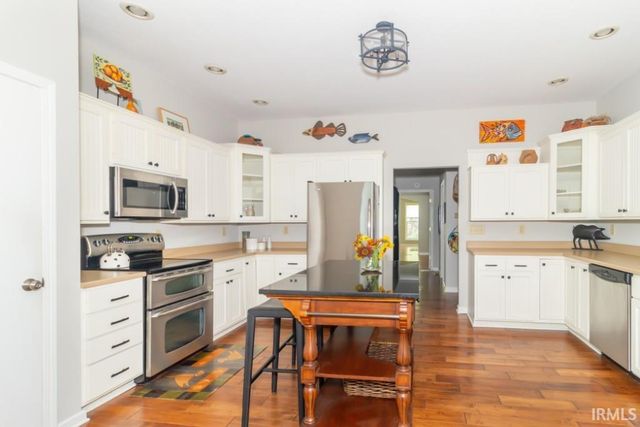 1940 W Railroad Street, New Castle, IN 47362