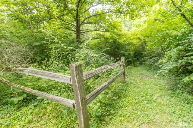 1940 W Railroad Street, New Castle, IN 47362