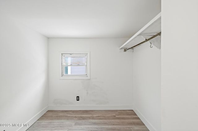 17 Gary Avenue, Hazlet, NJ 07734