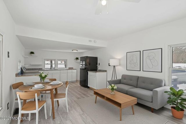 17 Gary Avenue, Hazlet, NJ 07734