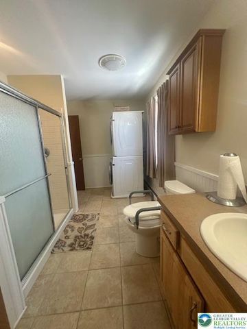 506 Longacre Drive, Lehigh Twp, PA 18035