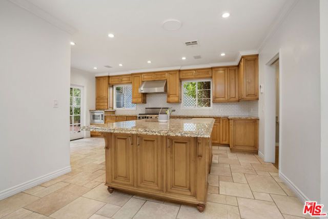 1035 Westholme Avenue, Los Angeles, CA 90024